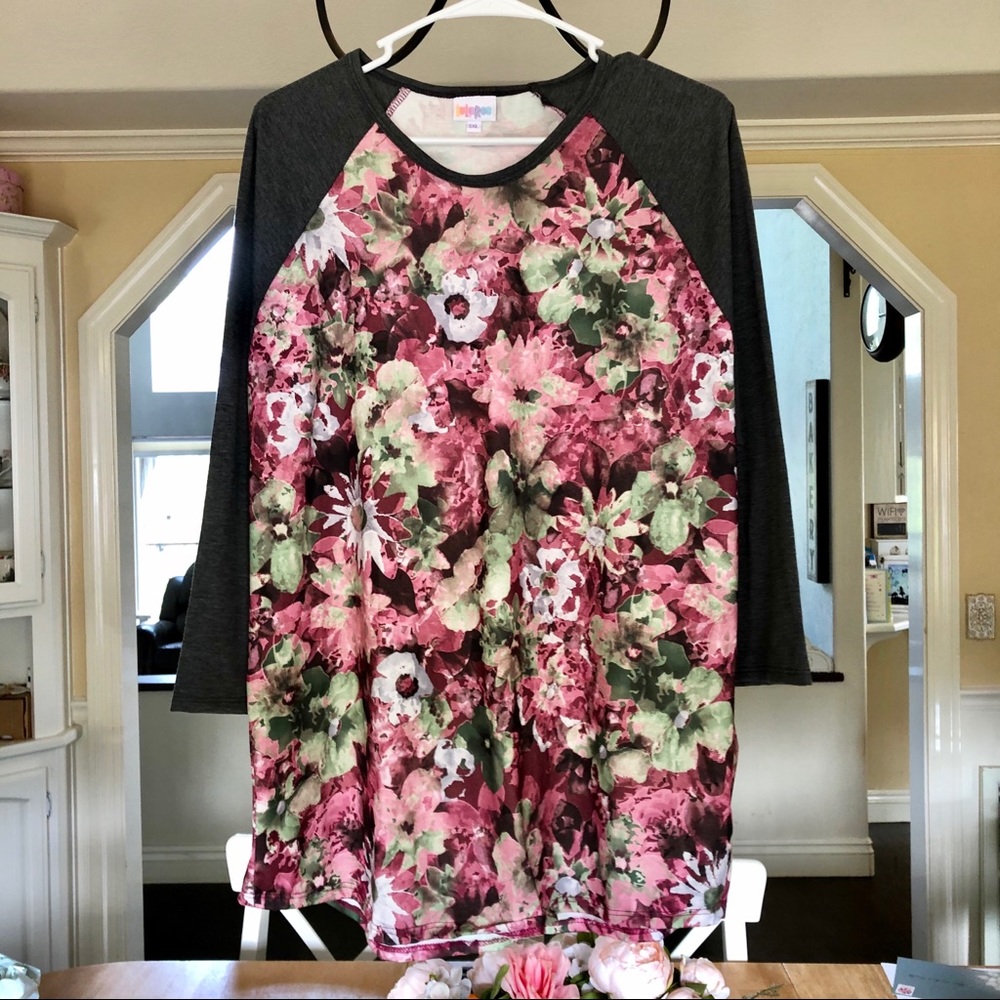 LuLaRoe Randy style Tee